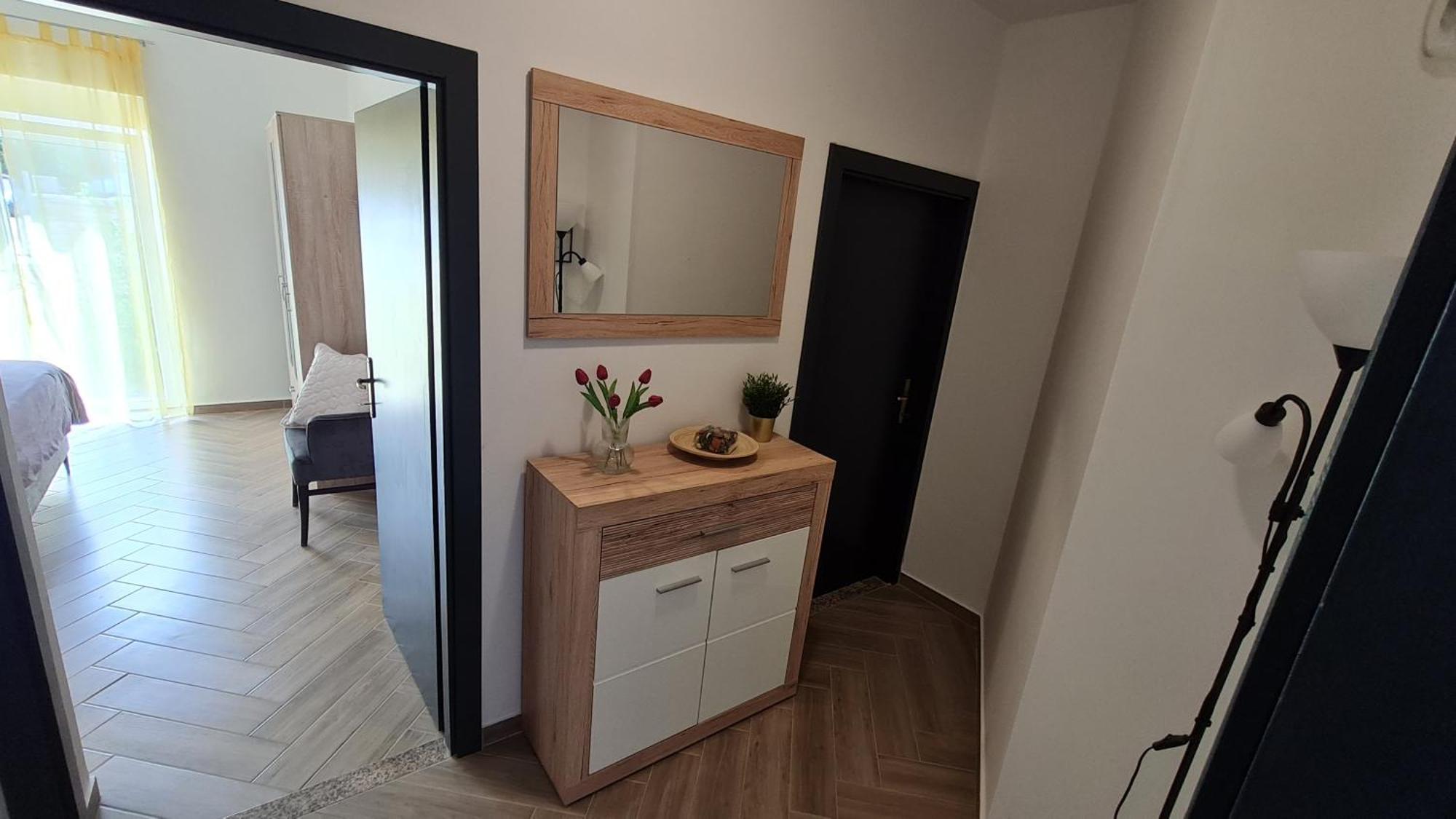 Lovmar Apartament *