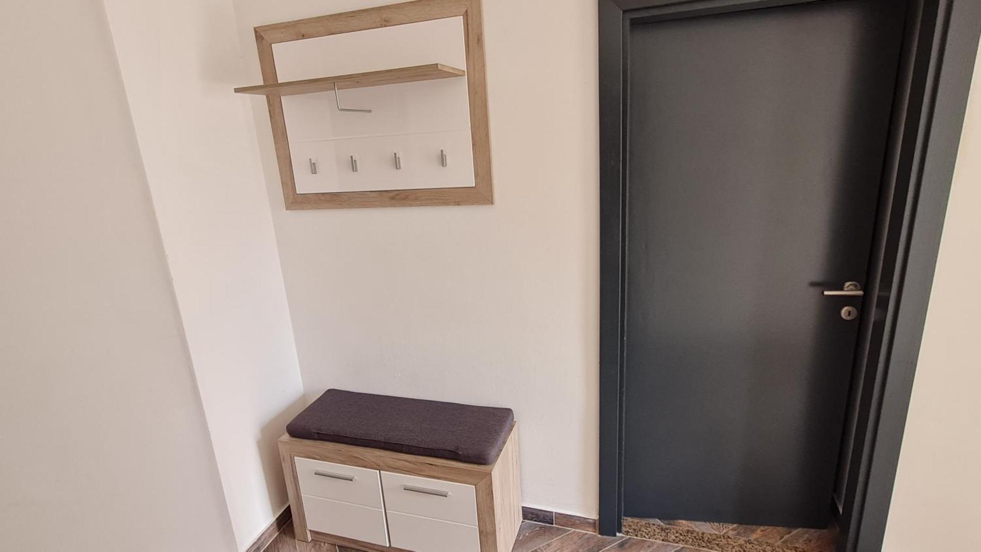 Apartament Lovmar *