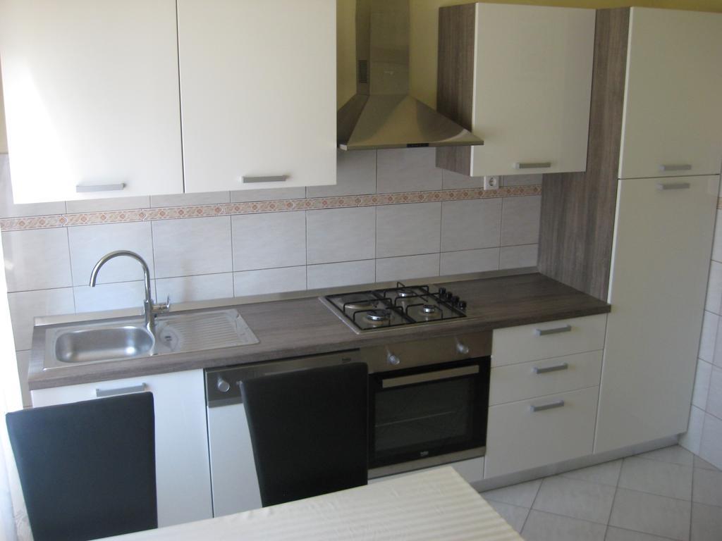 Apartament Lovmar *
